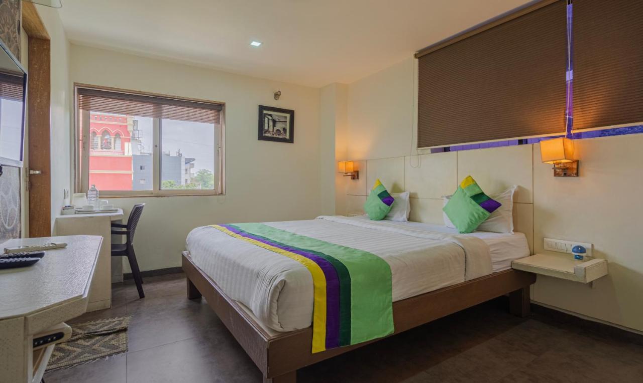 Hotel Casa, Vadodara Kültér fotó