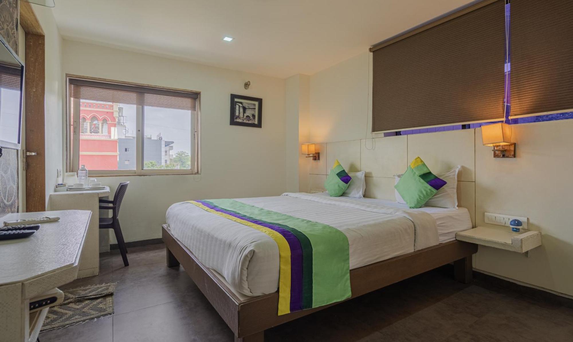 Hotel Casa, Vadodara Kültér fotó