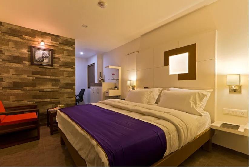Hotel Casa, Vadodara Kültér fotó