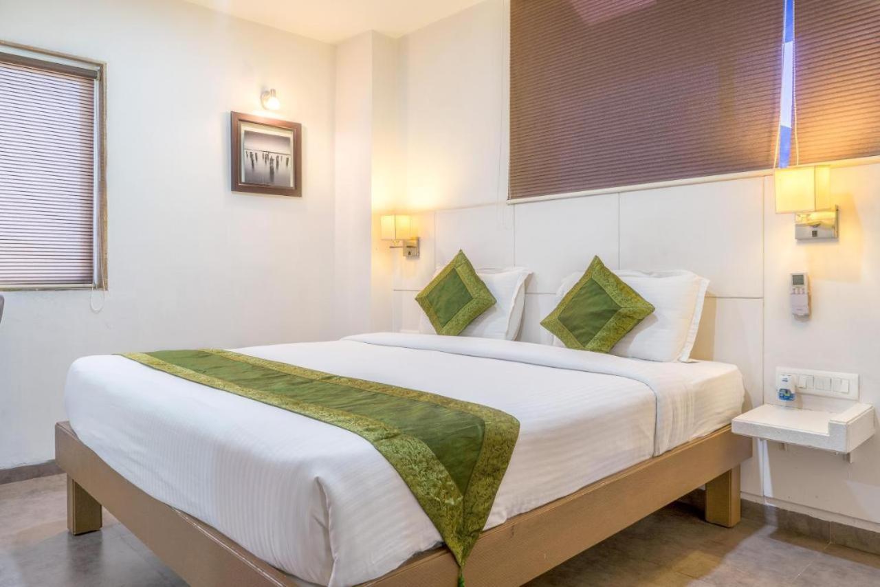Hotel Casa, Vadodara Kültér fotó