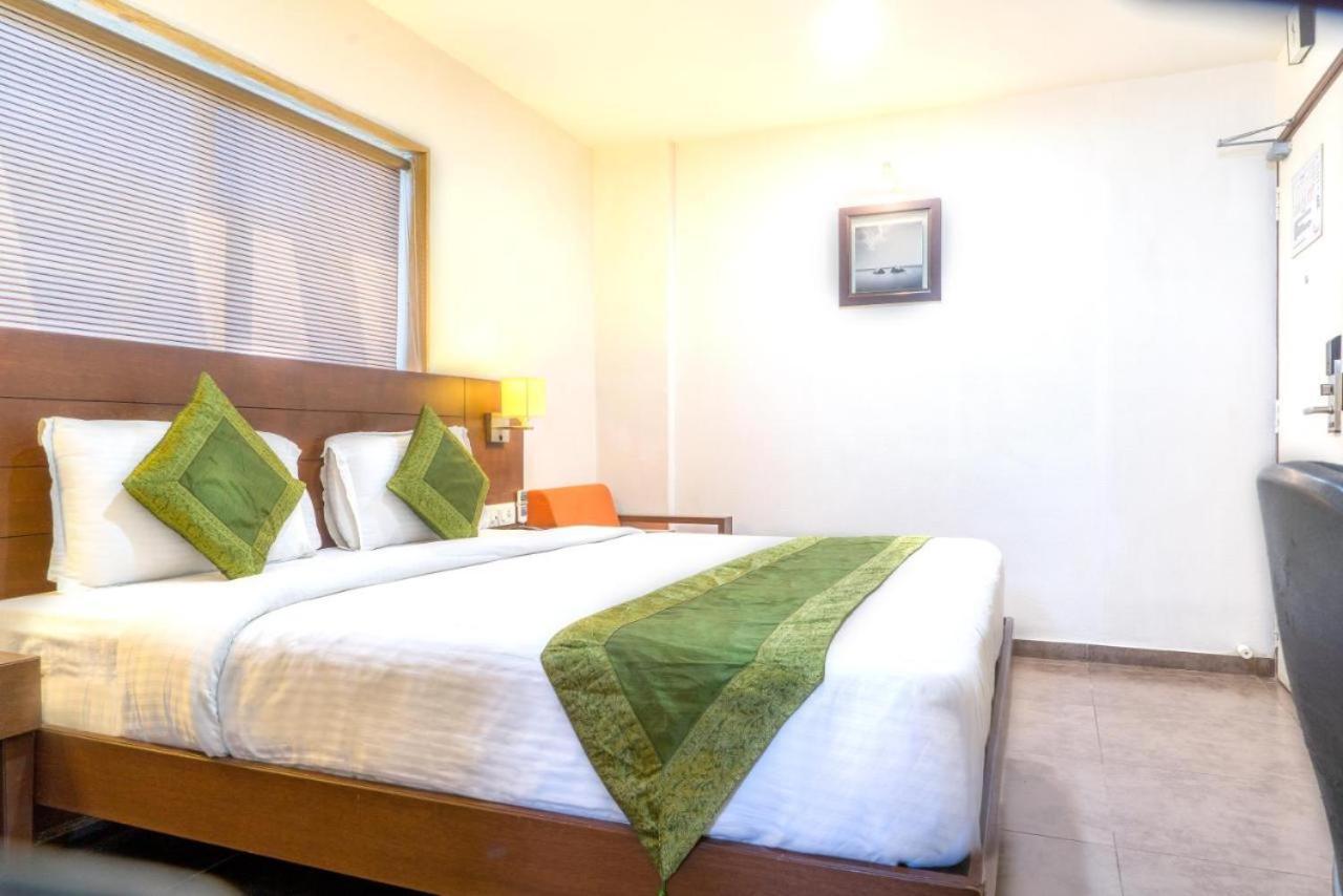 Hotel Casa, Vadodara Kültér fotó